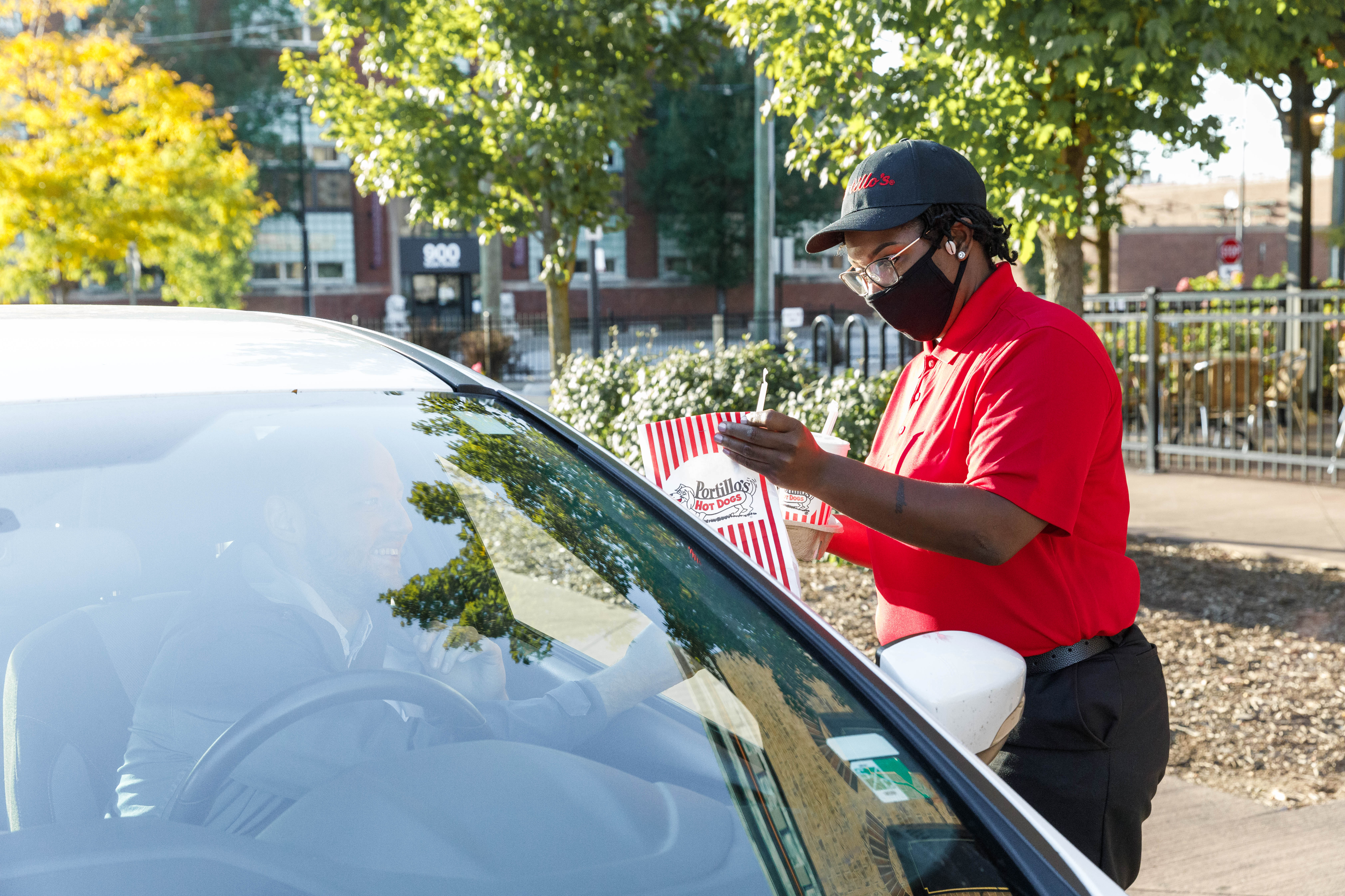 Portillos_Drive-thru
